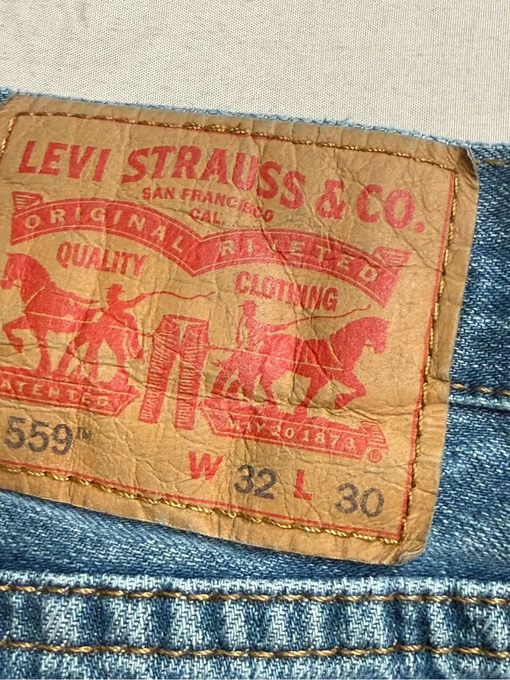 Levi’s 559 Relaxed Straight Jeans Men’s 32x30 Medium Wash Denim